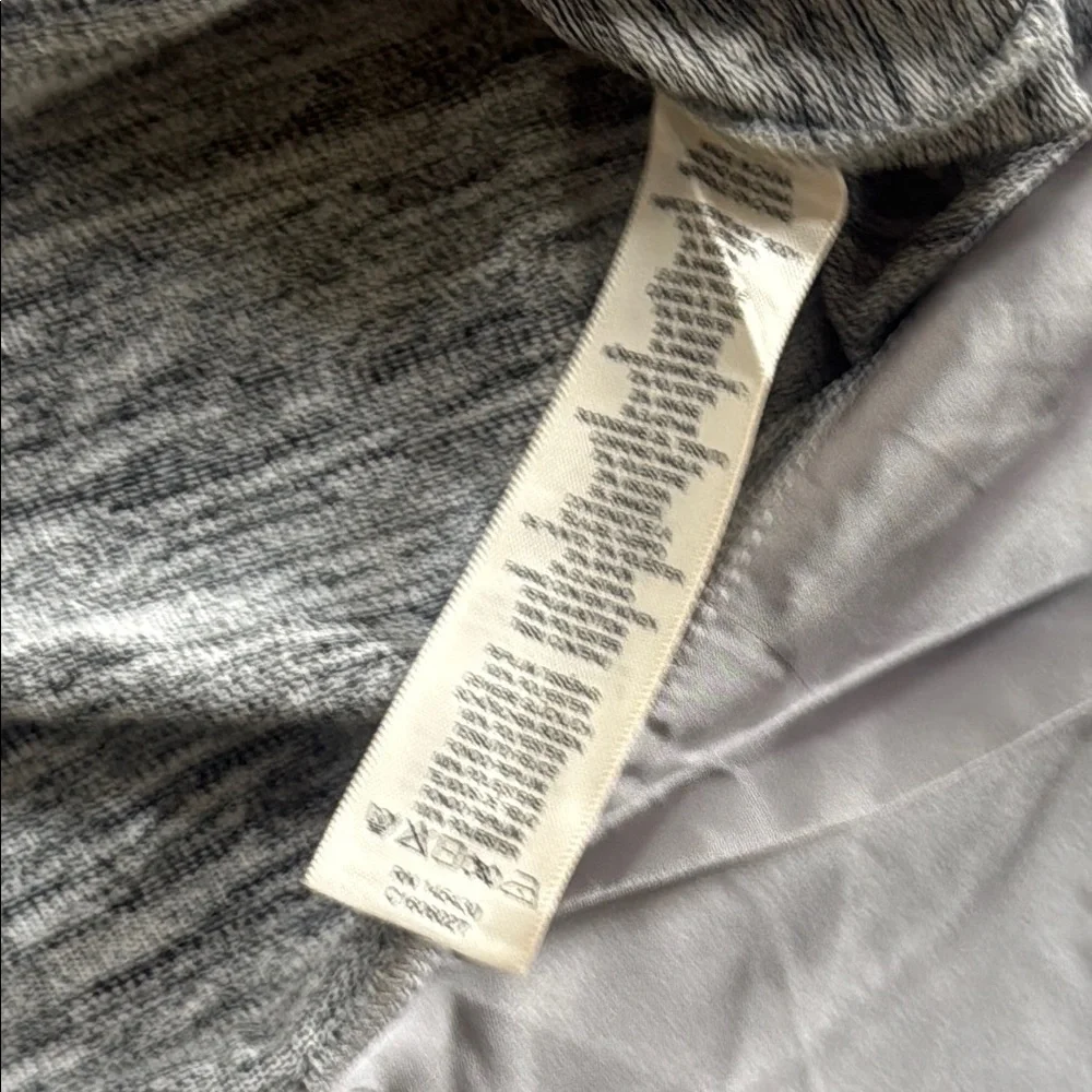 Womens Heather Gray Knit Long Sleeve Top Relaxed Fit Tunic